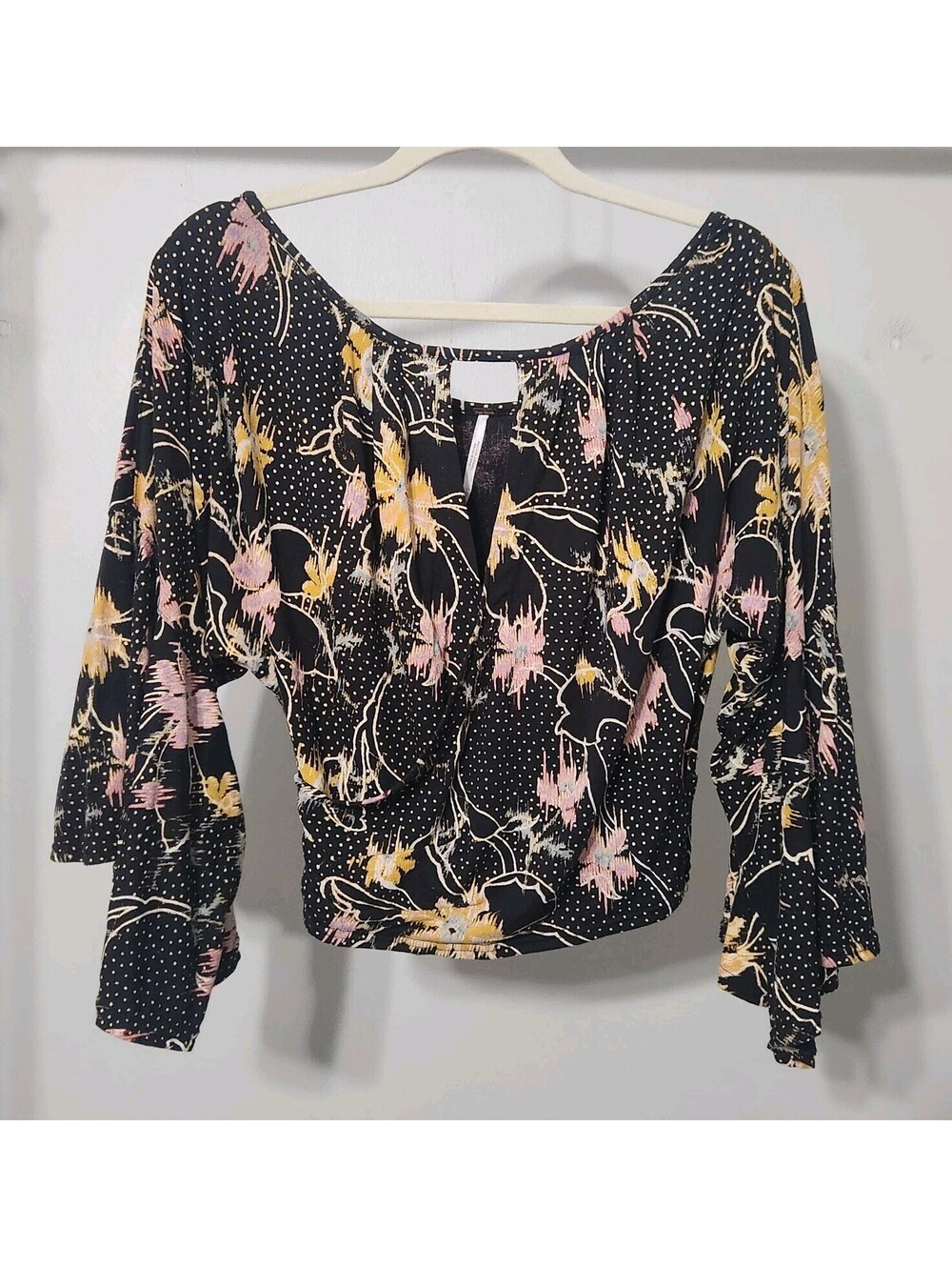 Free People Top Extra Small Eyelet 3/4 Bell Sleeves Stretchy